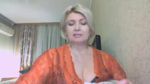 laramrs online show from November 21, 2025, 5:55 pm