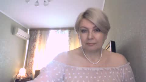 Snapshot of laramrs chatting on May 11, 2026, 9:04 am laramrs online show from May 11, 2026, 9:04 am