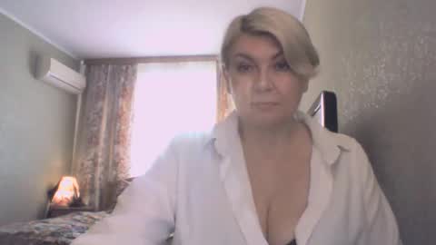 Snapshot of laramrs chatting on May 17, 2026, 3:30 pm laramrs online show from May 17, 2026, 3:30 pm
