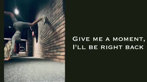 laras_moans online show from November 23, 2025, 8:25 am