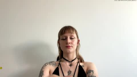 Snapshot of larasweetgirl chatting on May 21, 2026, 3:52 pm Lara online show from May 21, 2026, 3:52 pm