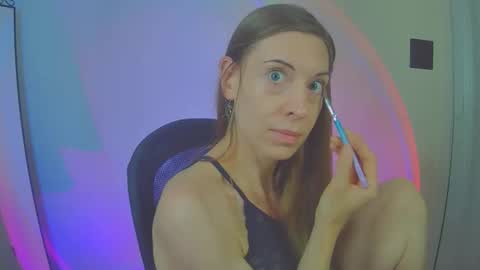 larawintersxxx online show from November 1, 2025, 10:01 pm