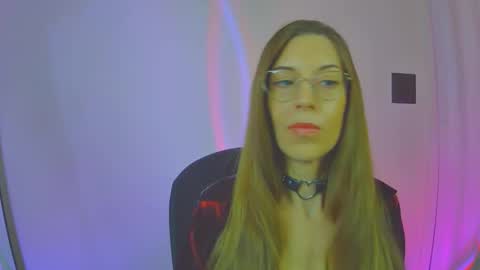 larawintersxxx online show from November 14, 2025, 7:56 pm