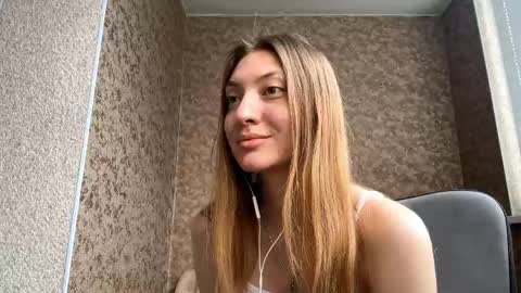 Snapshot of lareebuggie chatting on June 8, 2026, 7:09 am Eva online show from June 8, 2026, 7:09 am