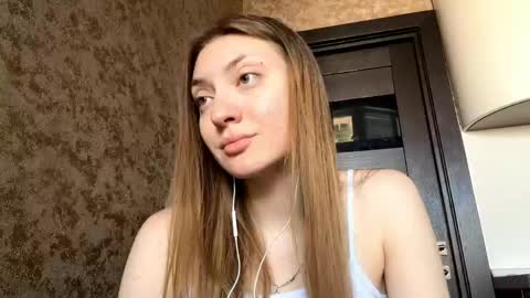 Snapshot of lareebuggie chatting on June 9, 2026, 7:09 am Eva online show from June 9, 2026, 7:09 am
