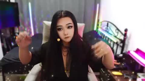 Snapshot of lareinasdog chatting on July 12, 2026, 5:15 pm ToT online show from July 12, 2026, 5:15 pm