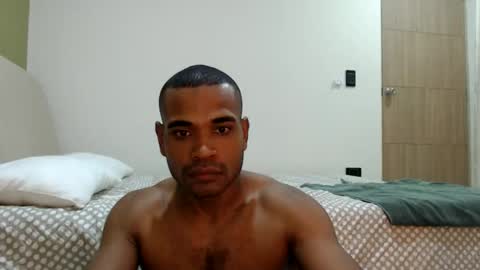 Snapshot of larenz_tate chatting on May 25, 2026, 9:48 am larenz_tate online show from May 25, 2026, 9:48 am