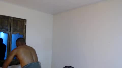 Snapshot of larenz_tate chatting on May 27, 2026, 1:57 am larenz_tate online show from May 27, 2026, 1:57 am
