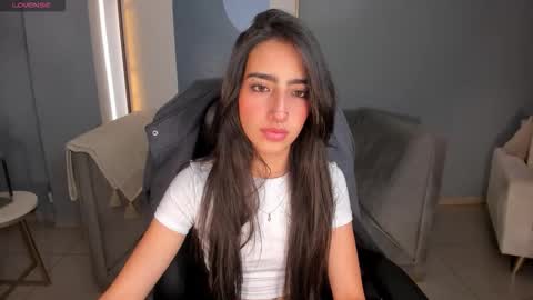 Larisa Smirnov online show from September 21, 2025, 11:50 pm