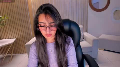 Larisa Smirnov online show from October 24, 2025, 5:48 am