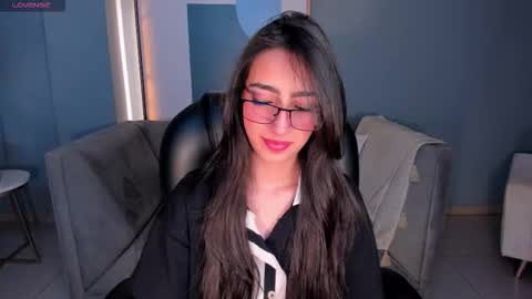 Larisa Smirnov online show from October 29, 2025, 4:48 am