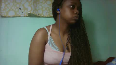 larissa645771 online show from September 12, 2025, 4:56 am