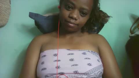 larissa645771 online show from November 11, 2025, 8:03 am