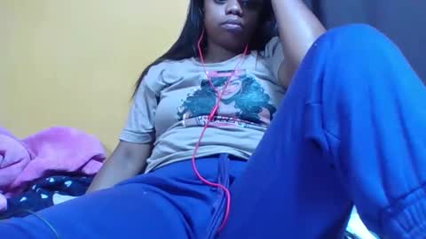 larissa645771 online show from April 17, 2026, 6:00 pm