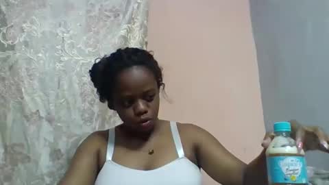 larissa645771 online show from June 3, 2026, 9:56 am