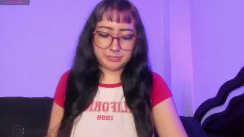 Snapshot of larissa___ chatting on August 1, 2026, 10:30 pm Lari online show from August 1, 2026, 10:30 pm
