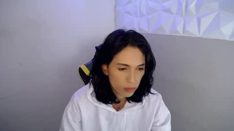 larry online show from April 18, 2026, 9:04 pm