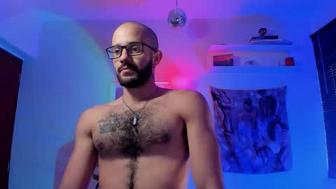 larry_stewart online show from November 17, 2025, 1:28 pm