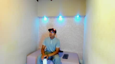 LARRY online show from January 10, 2026, 12:29 pm