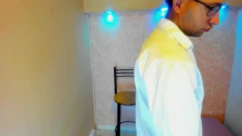 LARRY online show from January 13, 2026, 12:43 pm