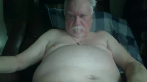 larryw01 online show from February 10, 2026, 2:32 pm