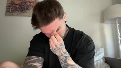 Snapshot of larsskeet chatting on November 28, 2025, 1:47 pm larsskeet online show from November 28, 2025, 1:47 pm