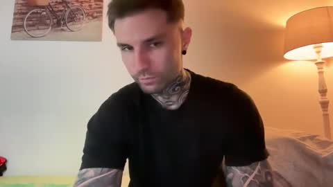 larsskeet online show from December 3, 2025, 2:37 pm