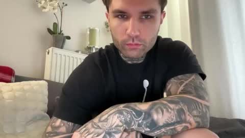 larsskeet online show from February 14, 2026, 12:02 pm