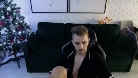 Snapshot of larstar01 chatting on December 5, 2024, 4:09 am Lars online show from December 5, 2024, 4:09 am