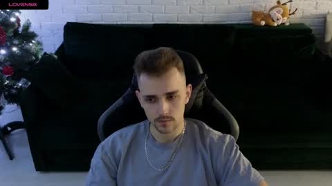 Snapshot of larstar01 chatting on December 31, 2024, 3:55 am Lars online show from December 31, 2024, 3:55 am