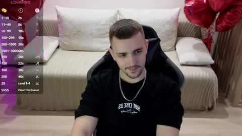 Lars online show from November 18, 2025, 9:19 pm