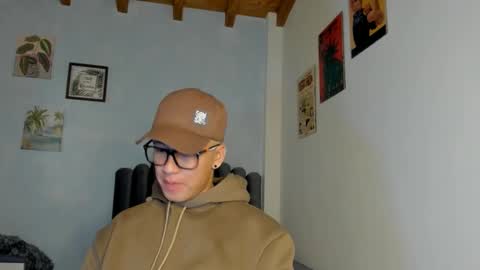 lass_nazar online show from April 21, 2026, 1:29 am