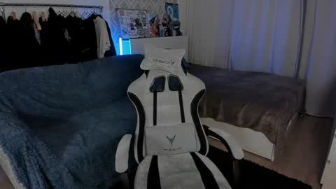 Snapshot of lastnight4you chatting on December 3, 2024, 4:47 am acie online show from December 3, 2024, 4:47 am