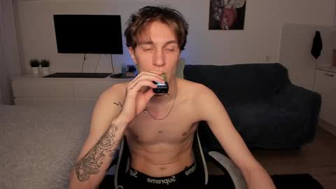 Snapshot of lastnight4you chatting on January 4, 2025, 5:48 am acie online show from January 4, 2025, 5:48 am