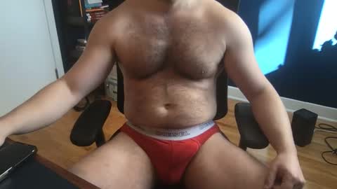 Snapshot of latenightlunch chatting on February 3, 2026, 4:01 pm Latenightlunch online show from February 3, 2026, 4:01 pm