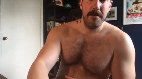 Snapshot of latenightlunch chatting on May 11, 2026, 4:04 pm Latenightlunch online show from May 11, 2026, 4:04 pm