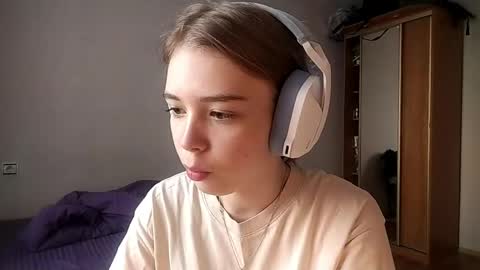 Snapshot of lateshastarnaud chatting on April 22, 2026, 8:06 am Linet online show from April 22, 2026, 8:06 am