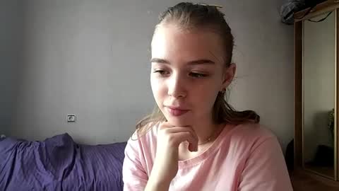 Snapshot of lateshastarnaud chatting on April 29, 2026, 8:07 am Linet online show from April 29, 2026, 8:07 am