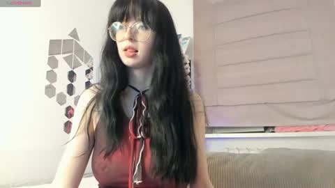 Snapshot of latesigh chatting on July 21, 2026, 9:28 pm Alice online show from July 21, 2026, 9:28 pm