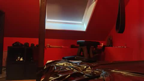 latexanalboy online show from April 26, 2026, 5:43 pm