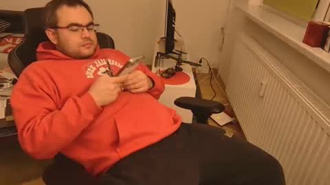 latexboy893 online show from January 7, 2026, 11:51 pm