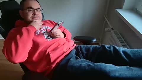 latexboy893 online show from May 11, 2026, 11:05 am