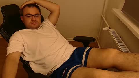 latexboy893 online show from June 3, 2026, 10:15 pm