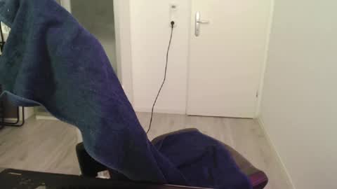 Snapshot of latexfan1984 chatting on January 11, 2025, 5:07 pm Rubber and Latex online show from January 11, 2025, 5:07 pm