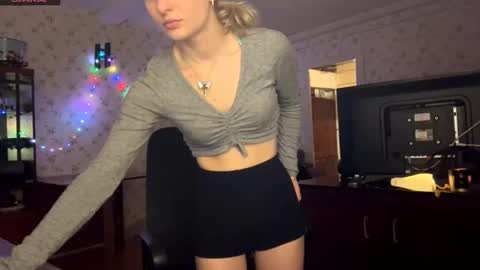 Amelia online show from March 10, 2026, 3:39 pm