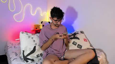 latin_bigcock21cm online show from April 2, 2026, 3:26 am