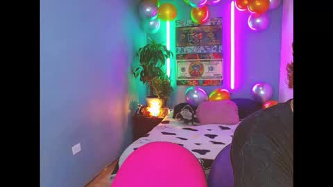 latin_boysxxx_ online show from October 18, 2025, 10:21 pm