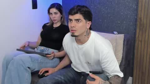latin_couple04 online show from May 31, 2026, 5:04 am