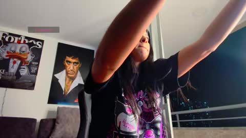 Snapshot of latin_couple77 chatting on November 19, 2025, 12:10 am Sara y Andy online show from November 19, 2025, 12:10 am