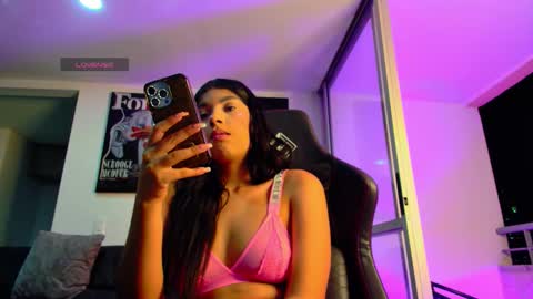 Snapshot of latin_couple77 chatting on November 28, 2025, 3:09 am Sara y Andy online show from November 28, 2025, 3:09 am